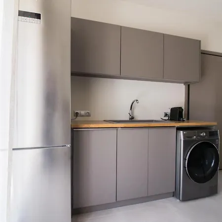 Blue Symphony And Apartman *